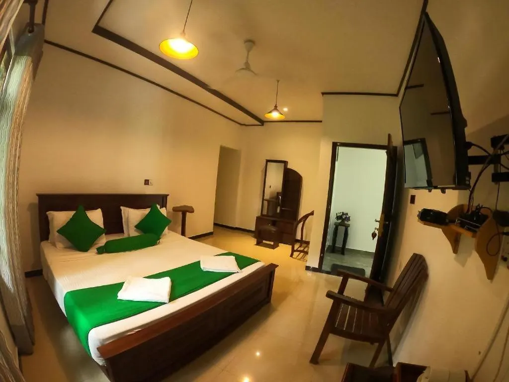 Oyo Kings Hotel Katunayake