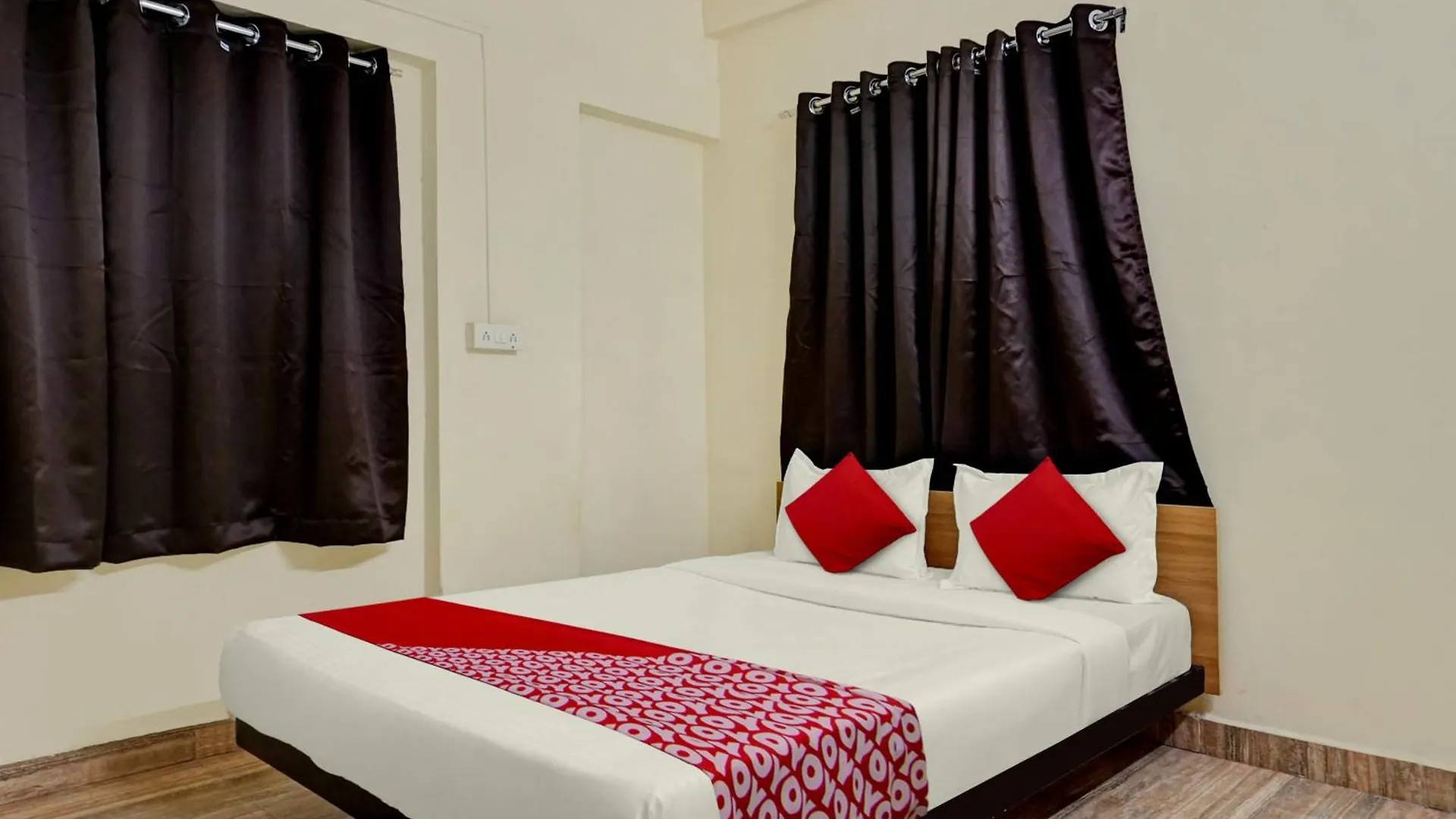 Oyo Kings Hotel Katunayake